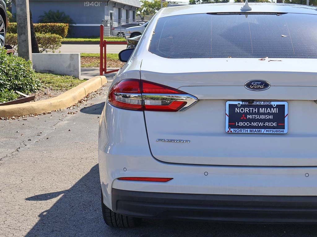 Used 2020 Ford Fusion SE image 14