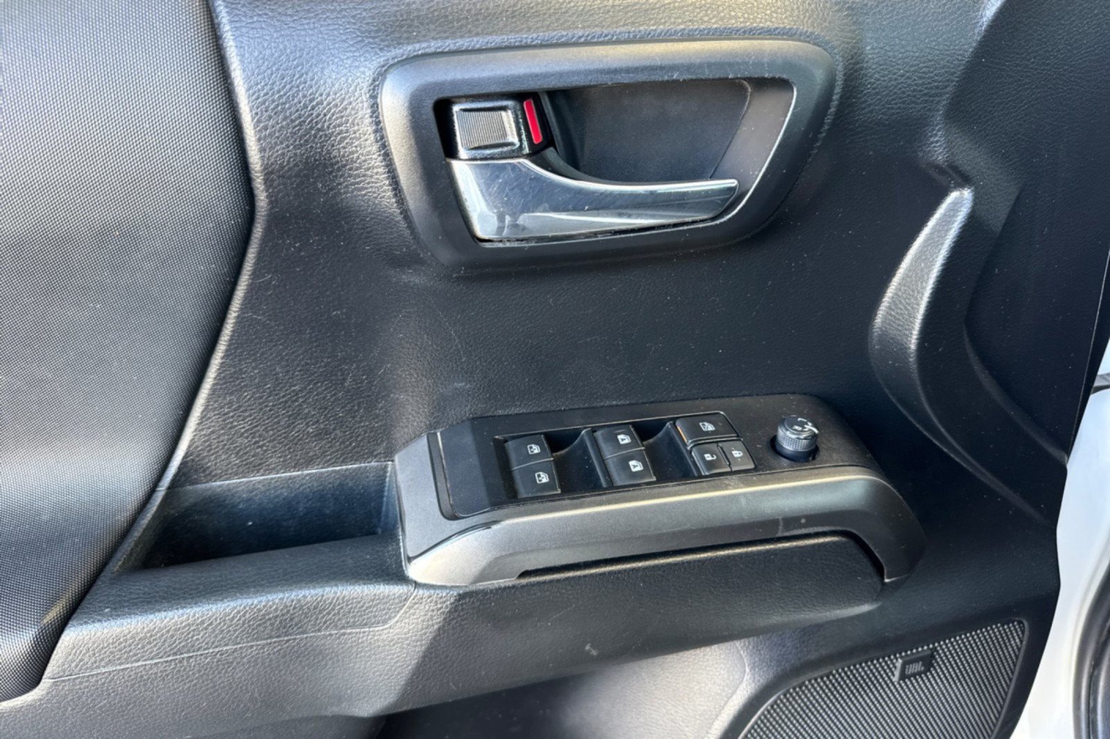 Certified 2022 Toyota Tacoma TRD Sport w/ TRD Premium Sport Package AWD/4WD image 10