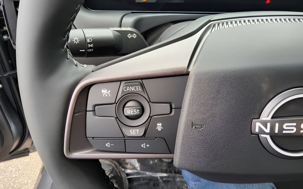 New 2026 Nissan Sentra SV w/ SV Convenience Package FWD image 16