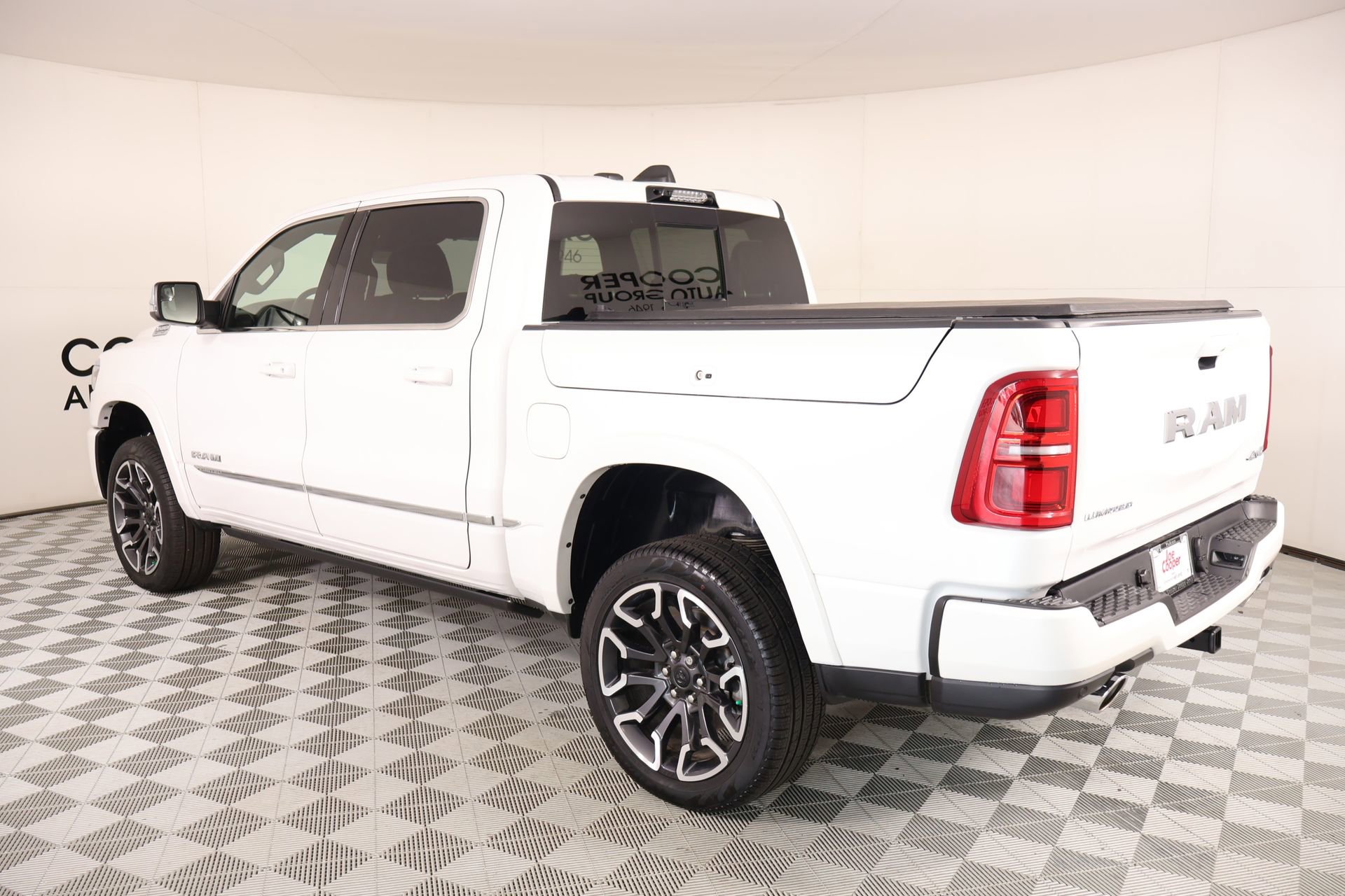 Used 2025 RAM 1500 Limited AWD/4WD image 23
