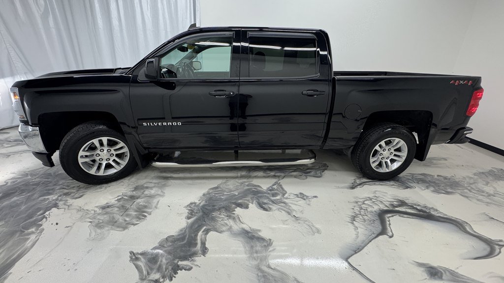 Used 2018 Chevrolet Silverado 1500 LT w/ All Star Edition AWD/4WD image 5