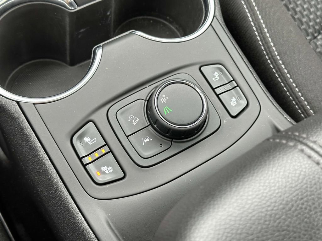 Certified 2023 GMC Terrain SLE w/ Driver Convenience Package image 31