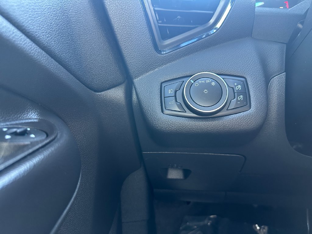 Used 2019 Ford Escape Titanium AWD/4WD image 25