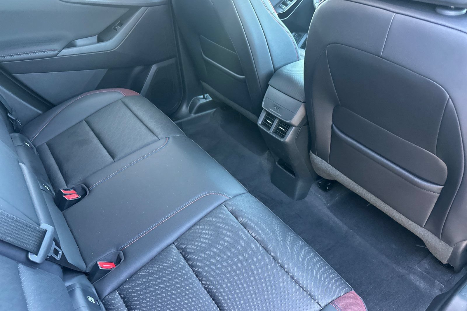 Used 2026 Chevrolet Equinox RS w/ LPO, Floor Liner Package FWD image 17