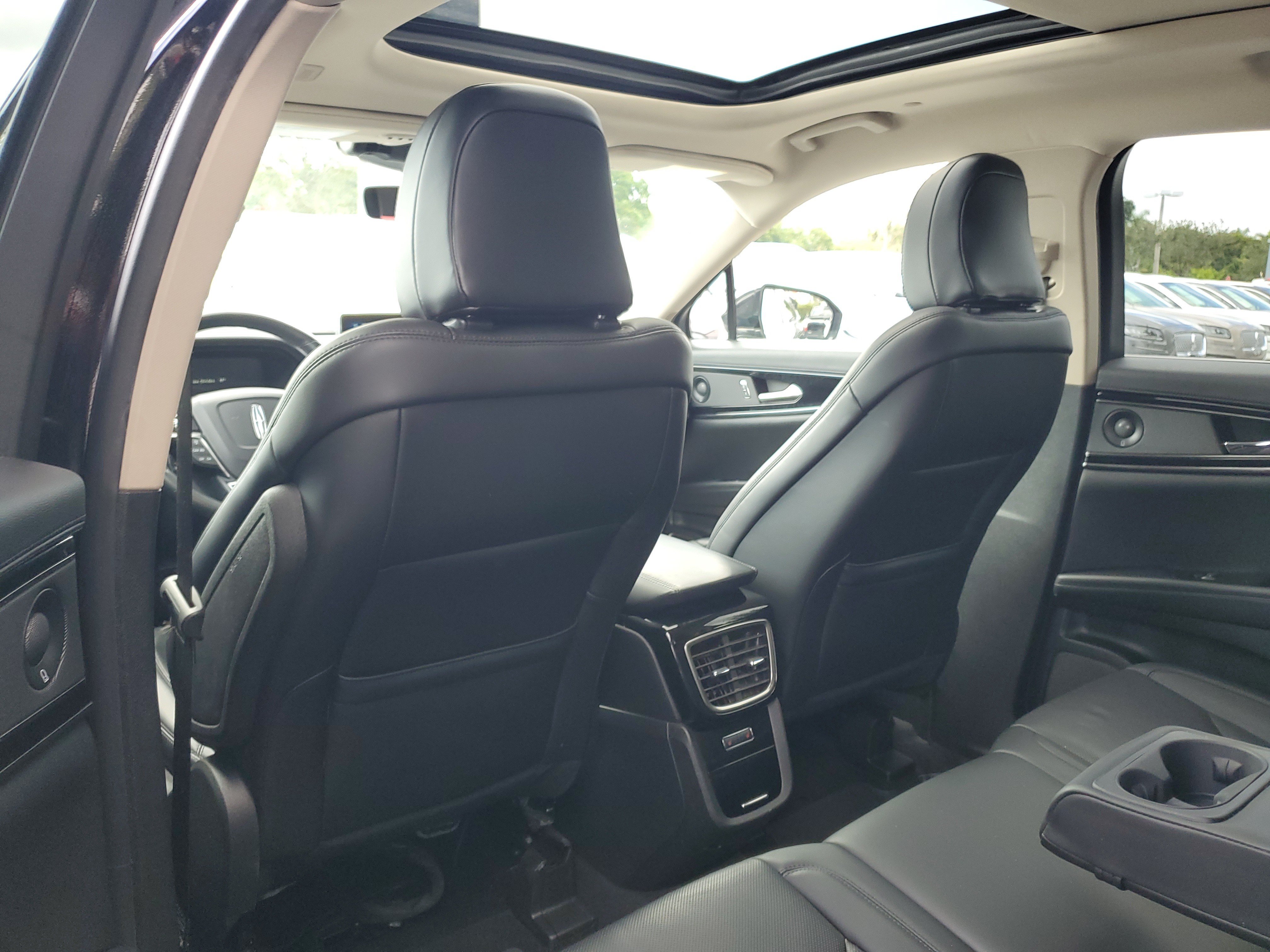 Certified 2023 Lincoln Nautilus Reserve w/ Monochromatic Package AWD/4WD image 7