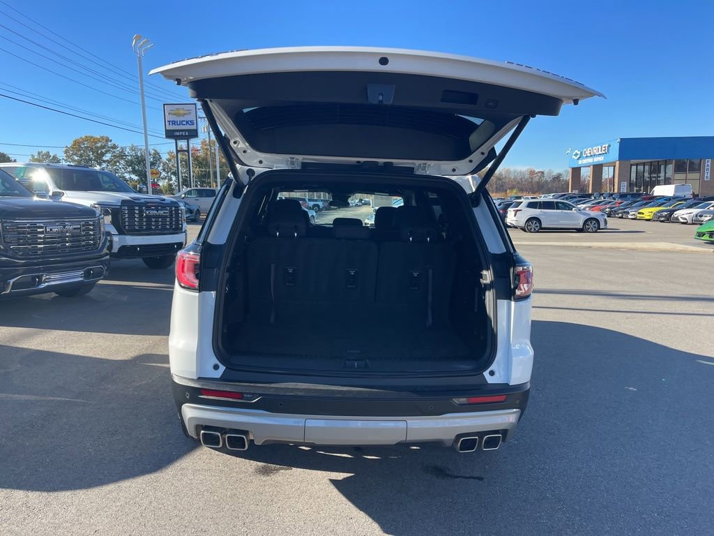 Used 2025 GMC Acadia Elevation FWD image 30