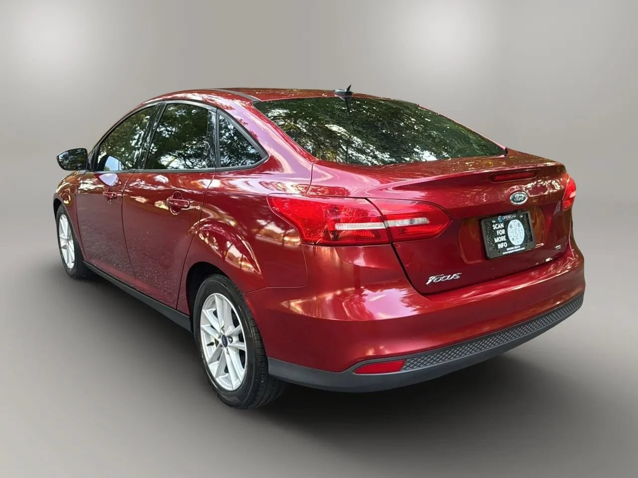 Used 2017 Ford Focus SE FWD image 4