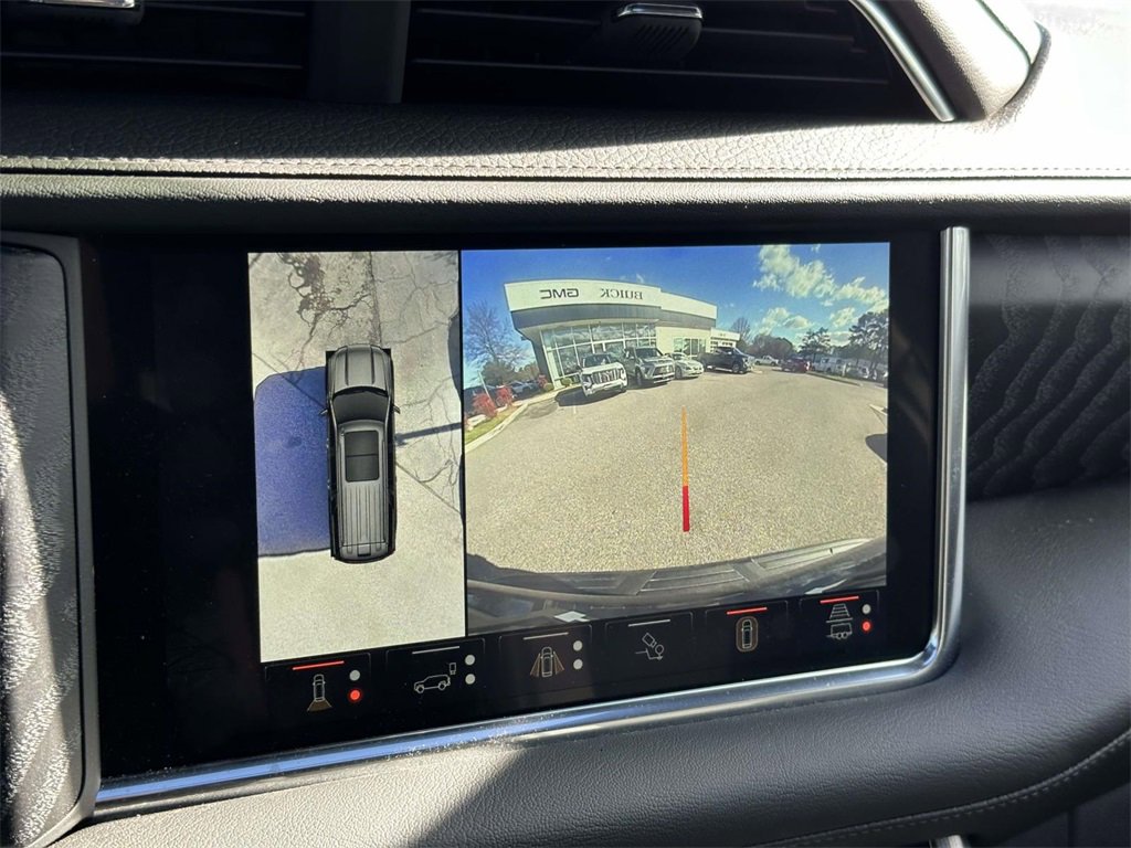 Used 2024 GMC Yukon Denali w/ Denali Reserve Package image 4