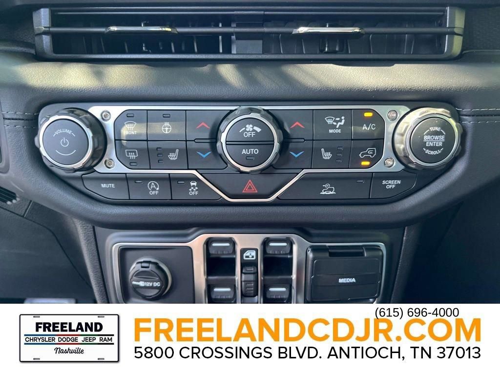 New 2025 Jeep Gladiator Rubicon w/ Convenience Group image 25