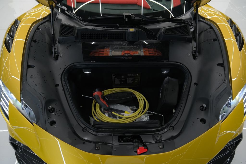 Used 2022 Ferrari SF90 Spider image 58