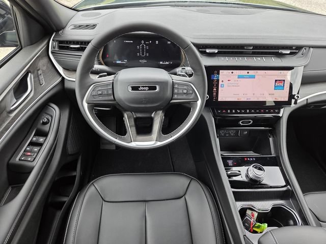 New 2026 Jeep Grand Cherokee L Limited AWD/4WD image 10