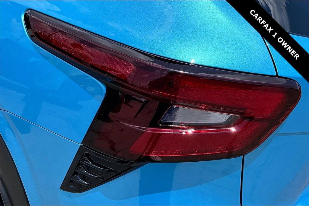 Used 2025 Chevrolet Trax RS FWD image 22