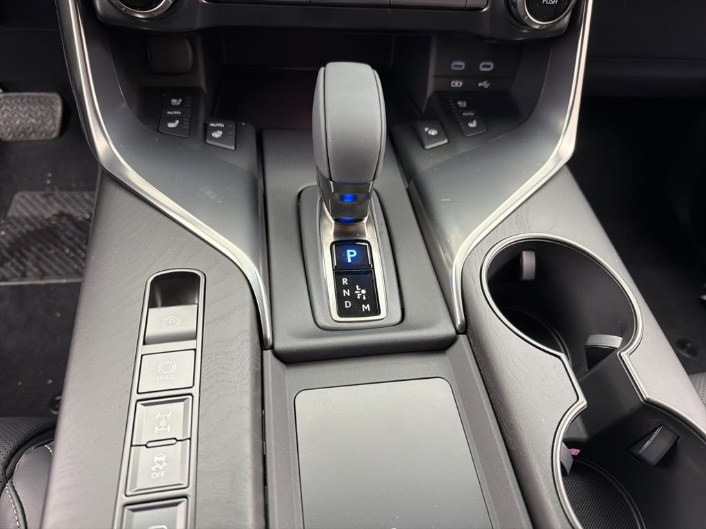 New 2026 Lexus LX 700h Luxury image 13