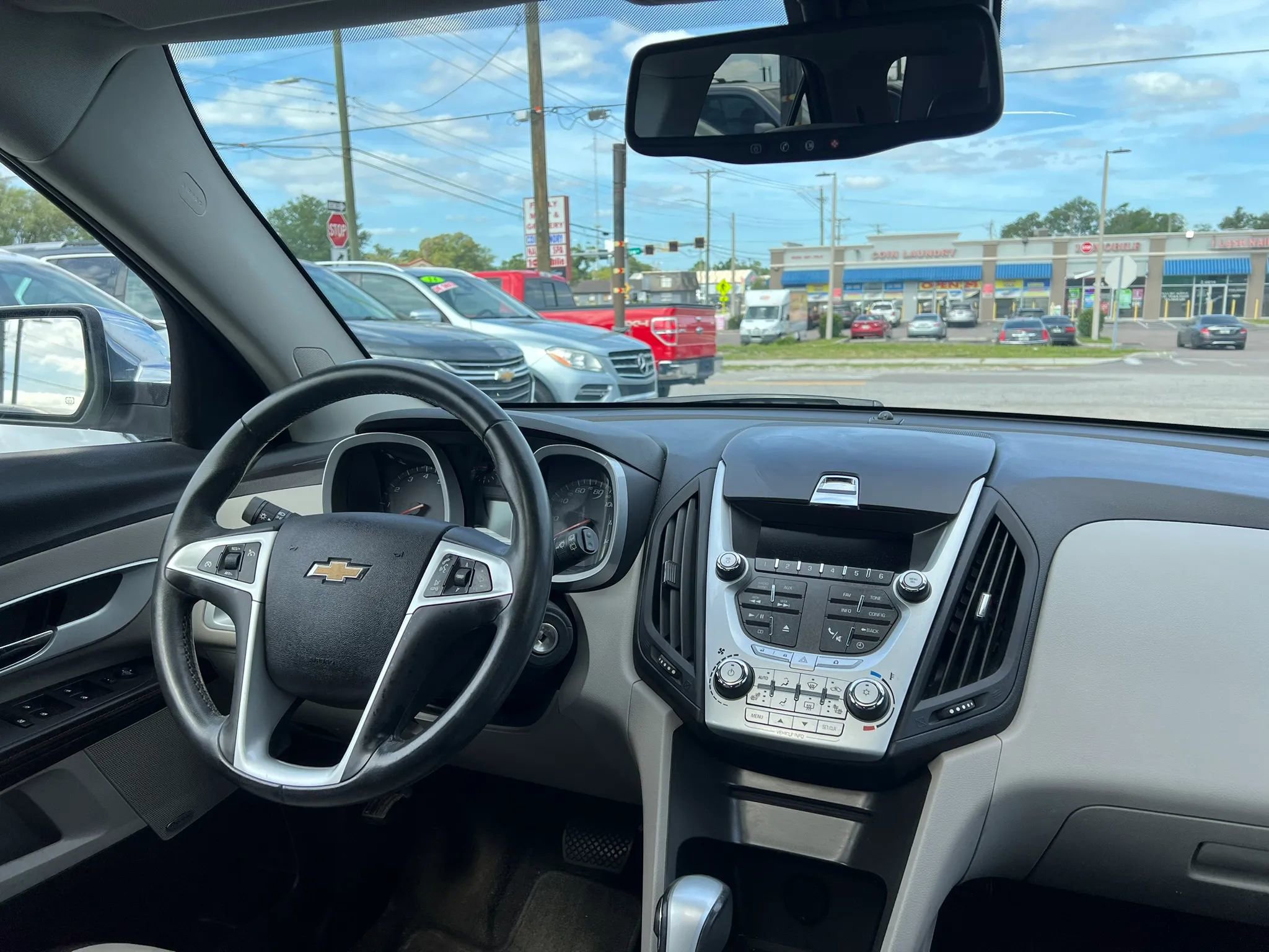 Used 2010 Chevrolet Equinox LTZ image 14