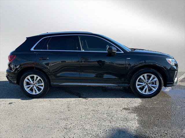 Used 2025 Audi Q3 2.0T Premium Plus w/ Premium Plus Package AWD/4WD image 2