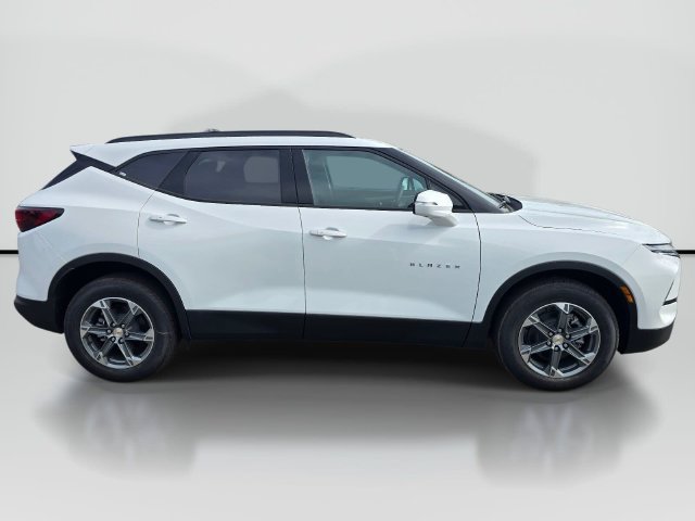 New 2026 Chevrolet Blazer LT w/ Sound & Technology Package AWD/4WD image 6
