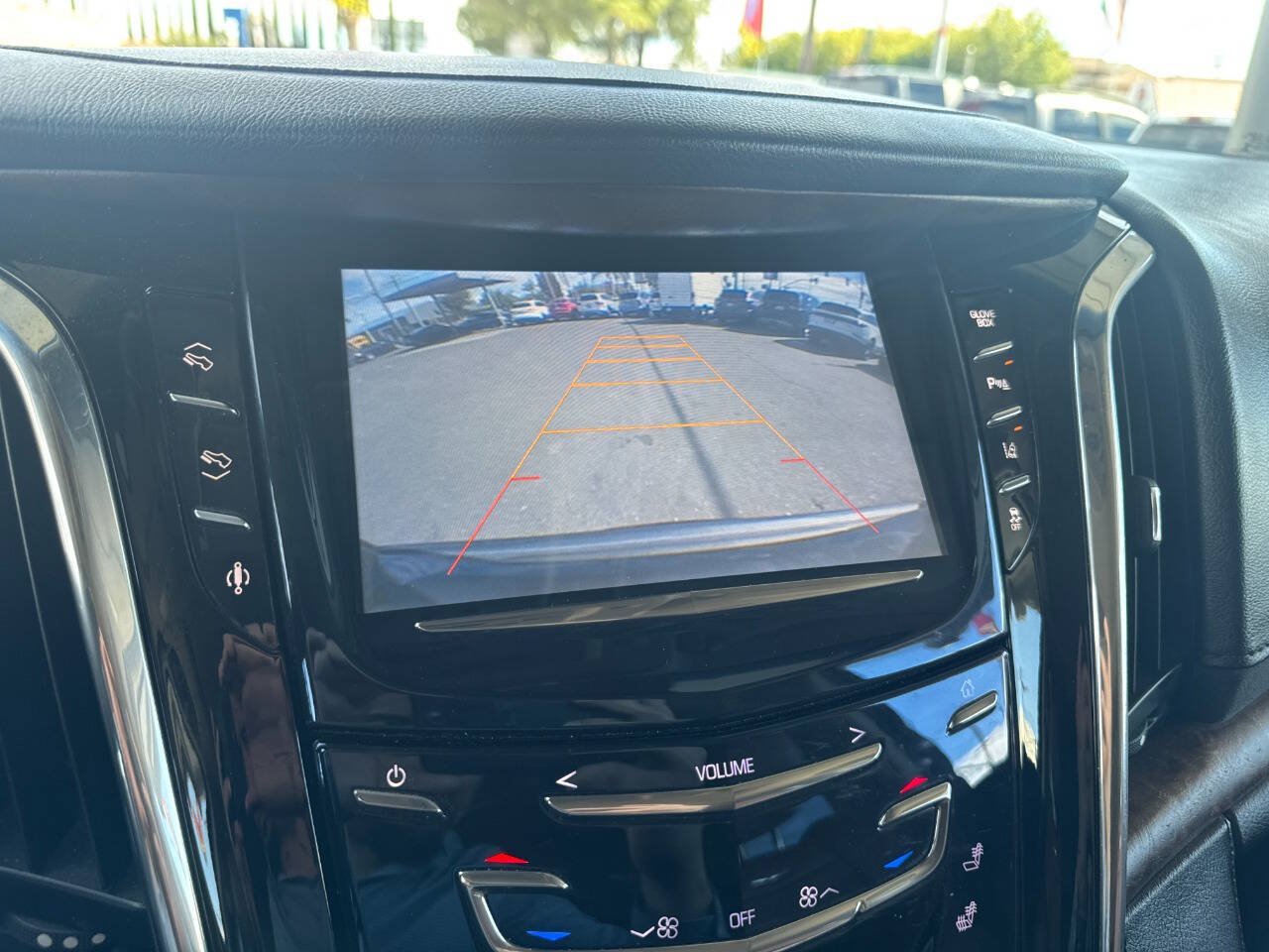 Used 2015 Cadillac Escalade ESV Luxury AWD/4WD image 18