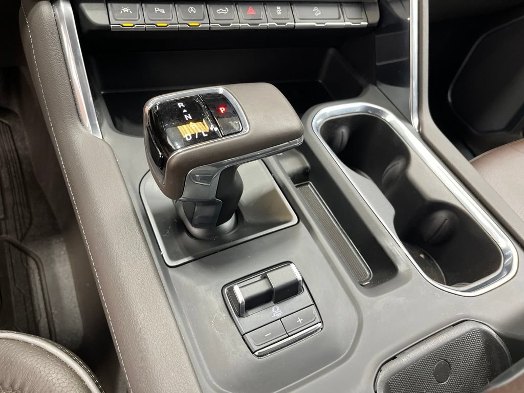 Used 2025 GMC Sierra 1500 Denali AWD/4WD image 26
