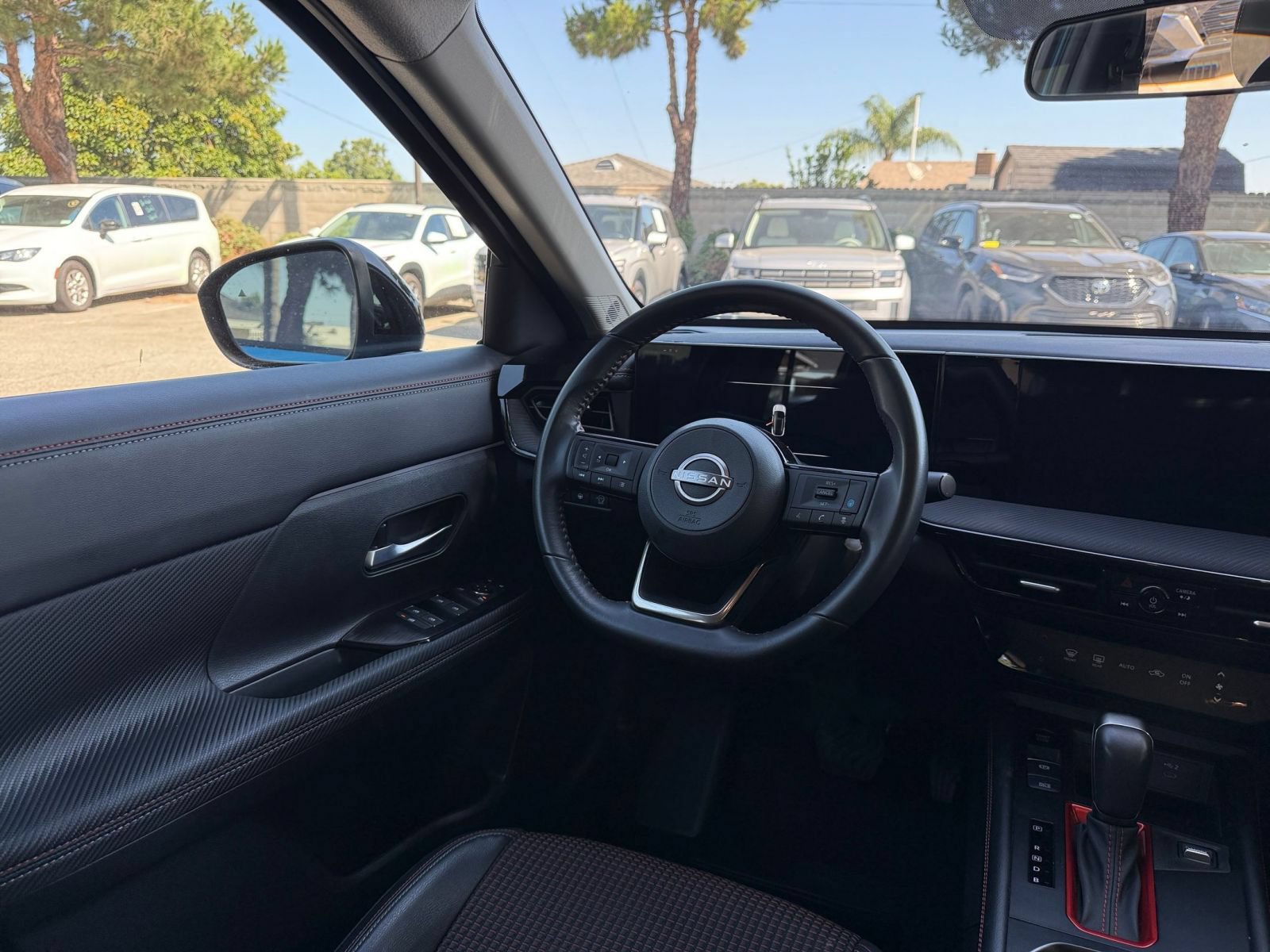 Used 2026 Nissan Kicks SR FWD image 31