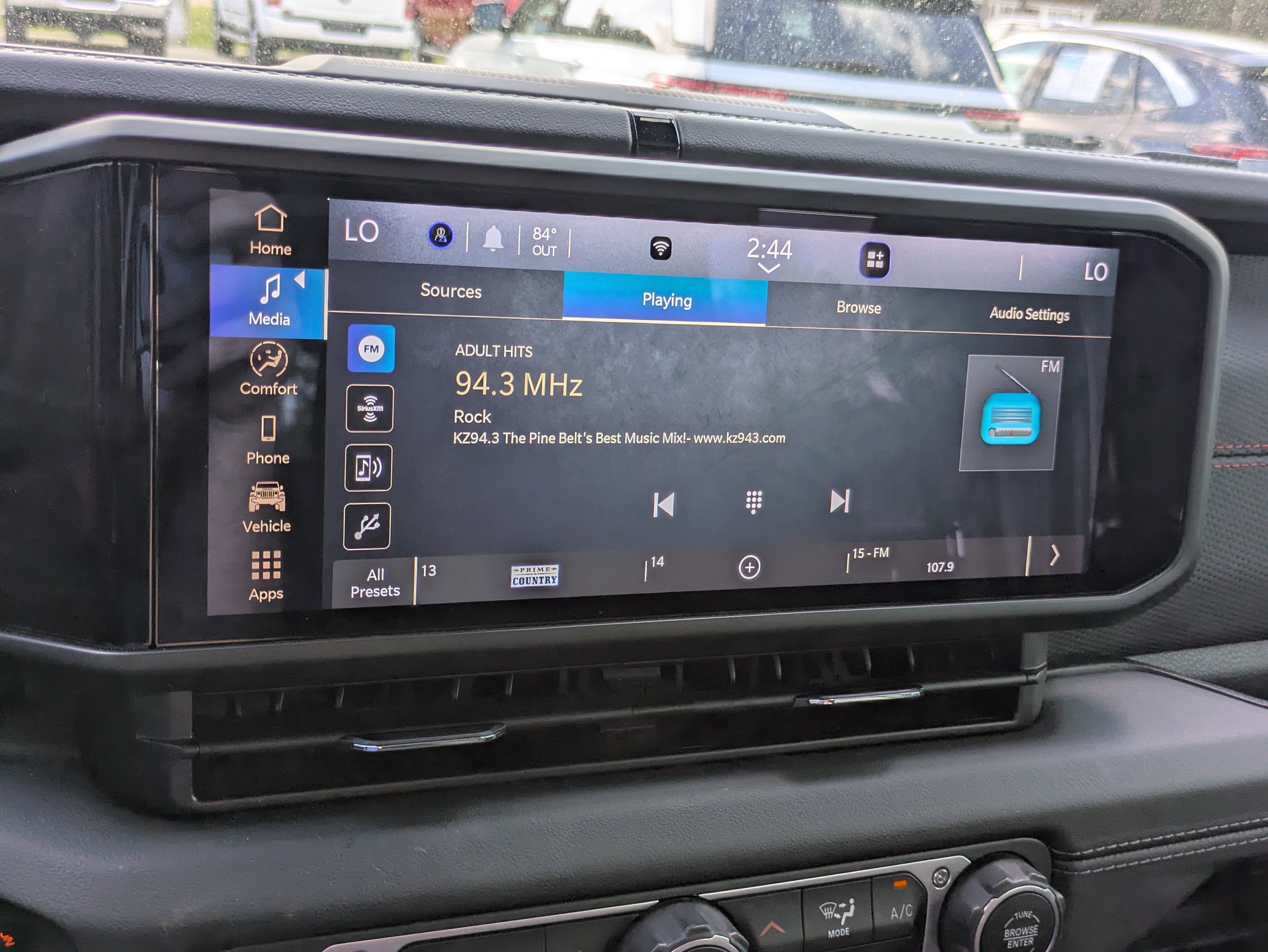 Used 2025 Jeep Wrangler Unlimited Rubicon image 14