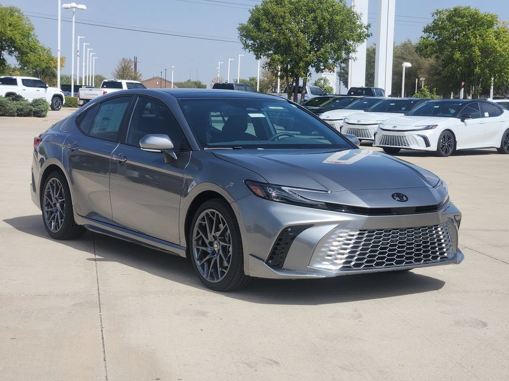 New 2026 Toyota Camry Hybrid FWD image 3