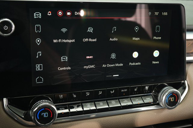 Used 2024 GMC Canyon Denali AWD/4WD image 42