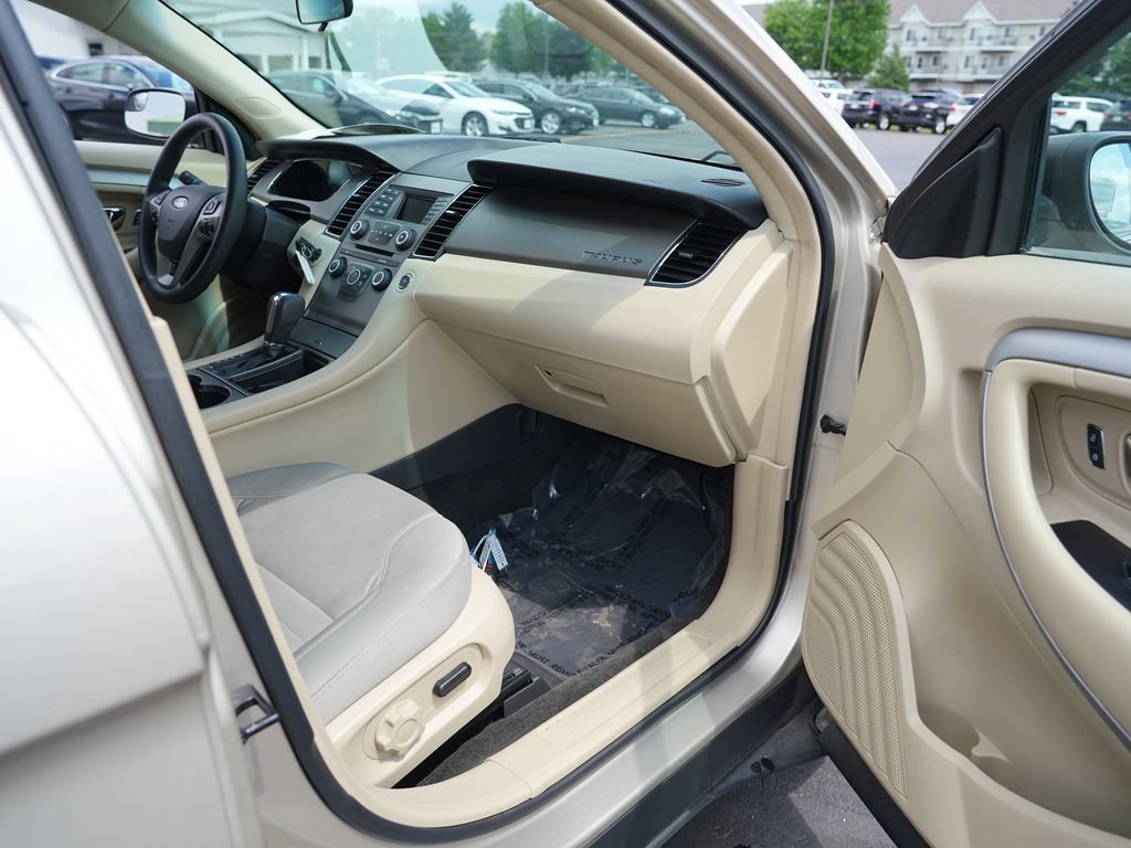 Used 2018 Ford Taurus SE FWD image 28