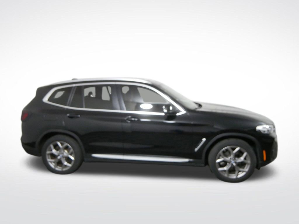 Used 2022 BMW X3 xDrive30i AWD/4WD image 2
