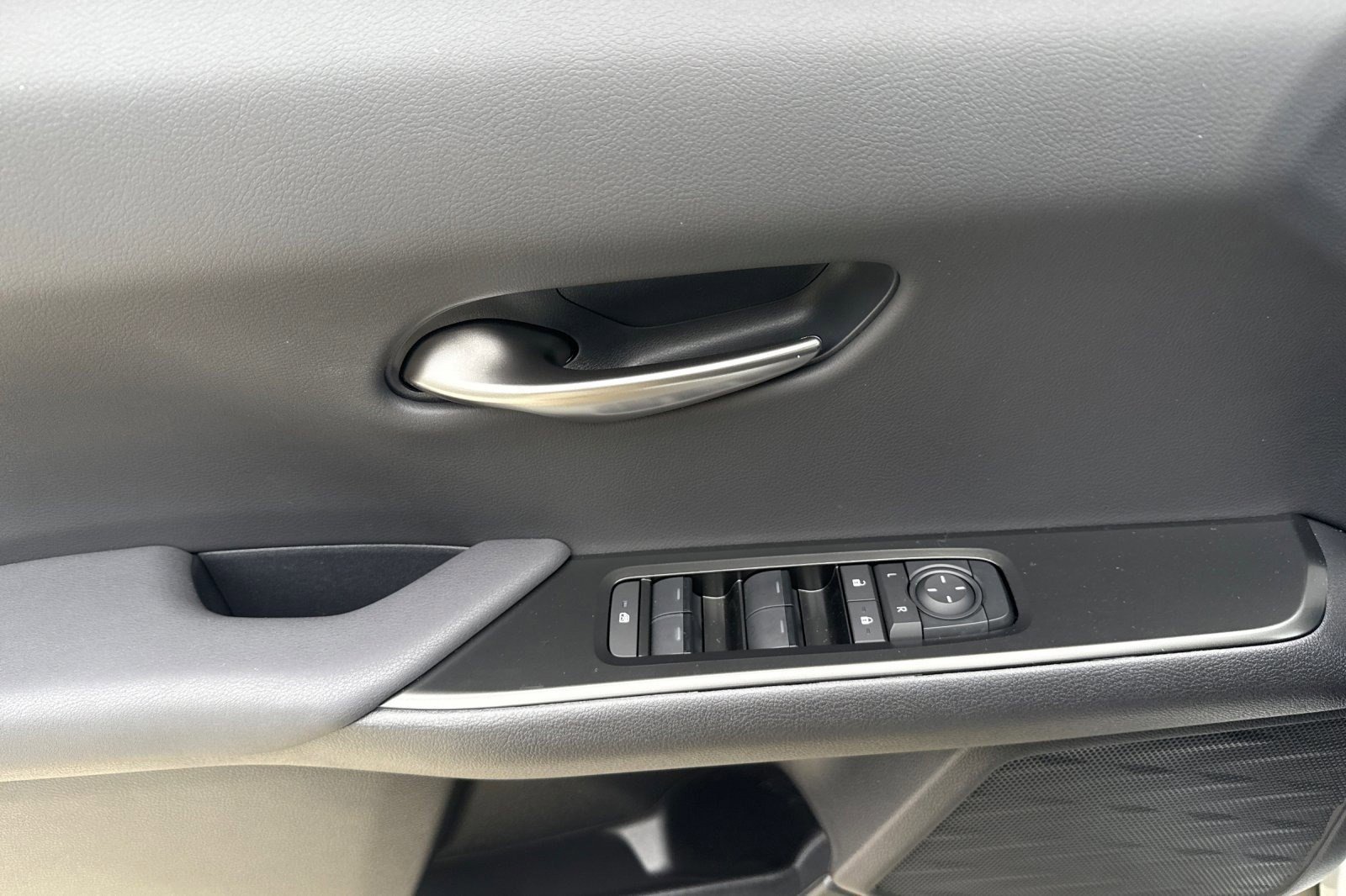 New 2026 Lexus UX 300h FWD image 13