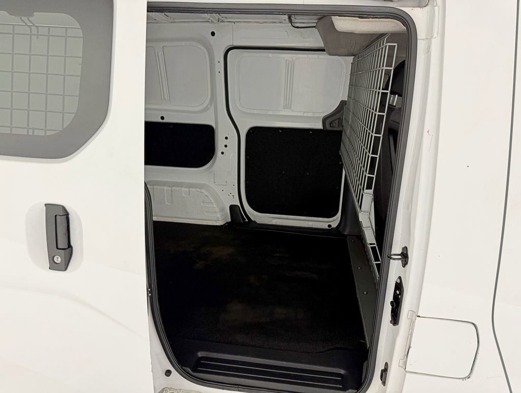 Used 2017 Chevrolet City Express LS image 26