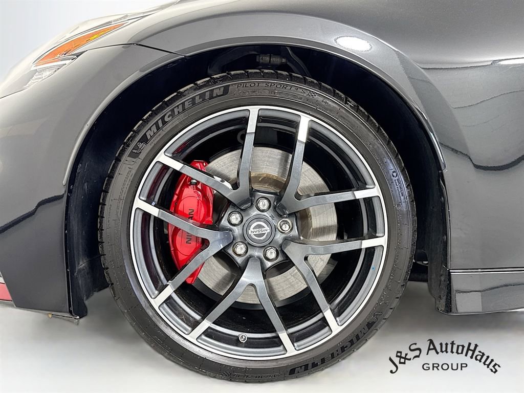 Used 2019 Nissan 370Z NISMO RWD image 38