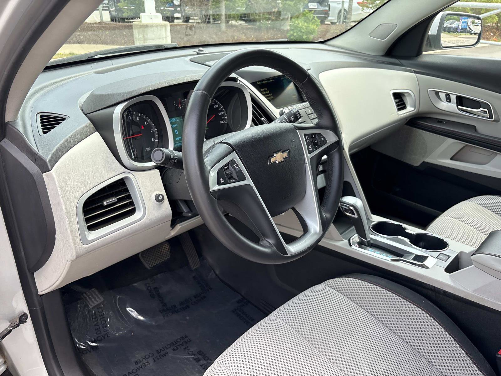 Used 2015 Chevrolet Equinox LT w/ Driver Convenience Package FWD image 16