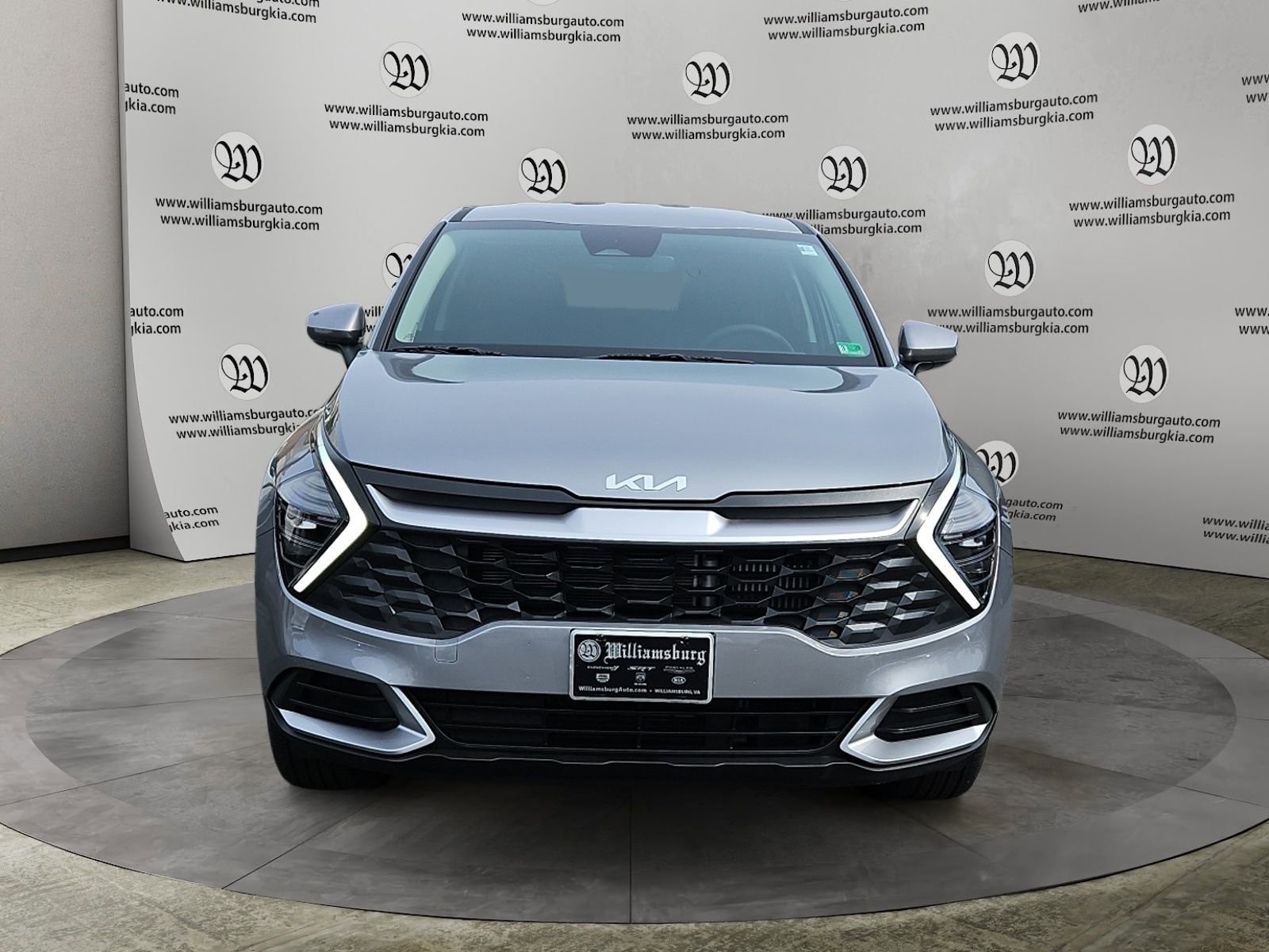 Used 2025 Kia Sportage LX image 8