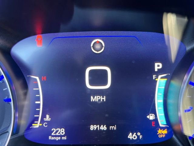Used 2021 Chrysler Pacifica Touring-L FWD image 17