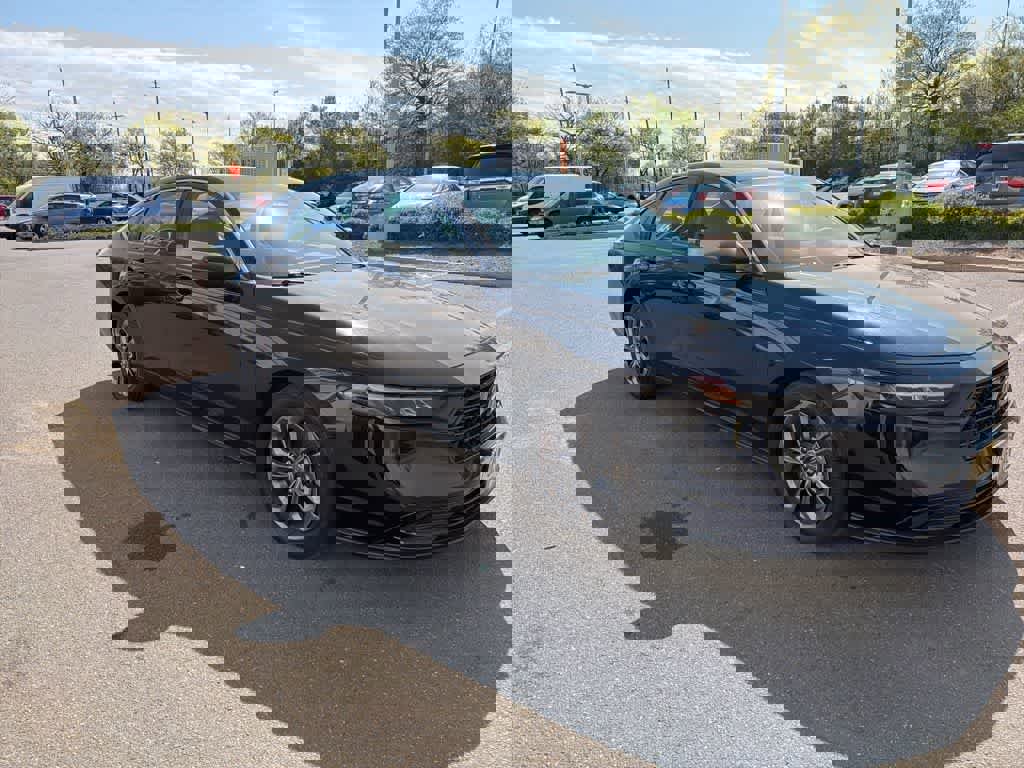 Used 2023 Honda Accord EX image 15