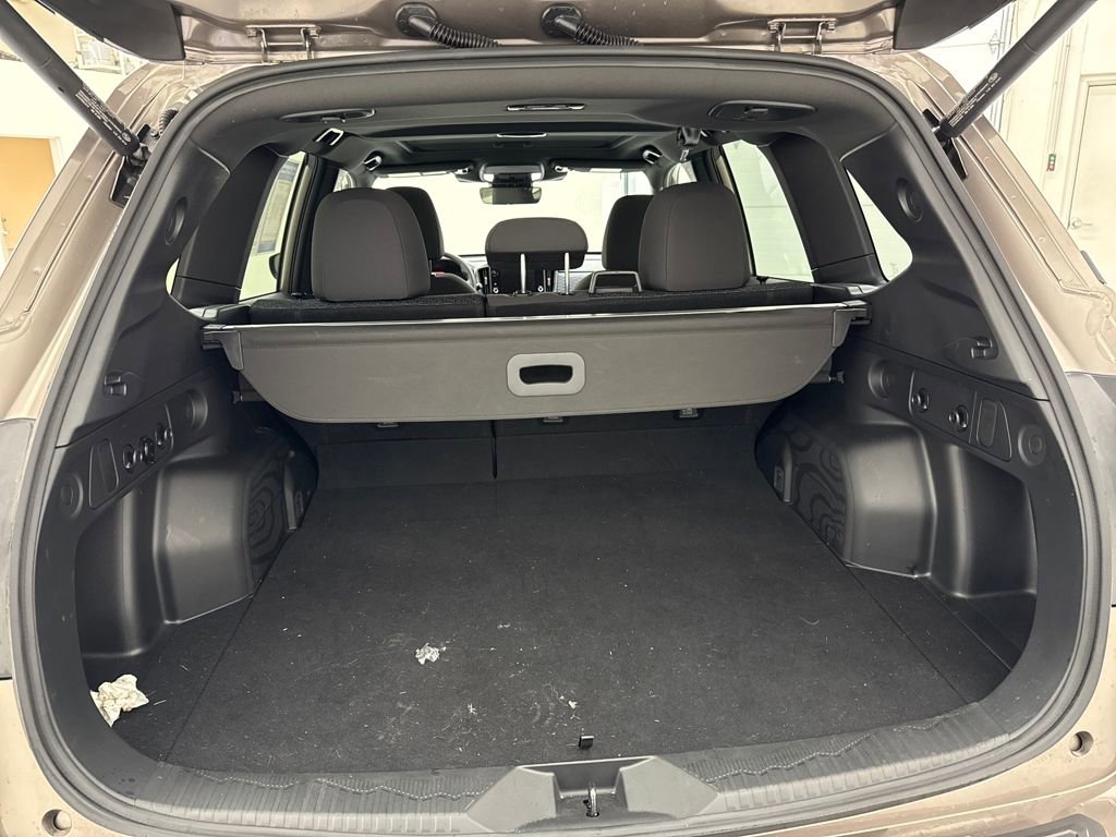 Used 2025 Subaru Forester Premium image 25