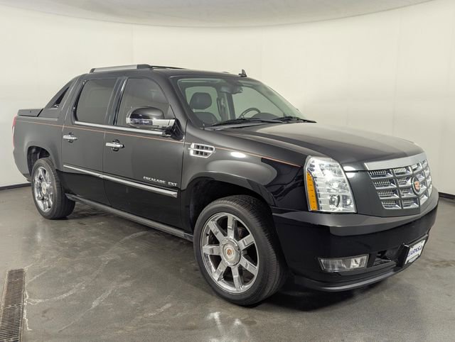 Used 2013 Cadillac Escalade EXT Premium image 2