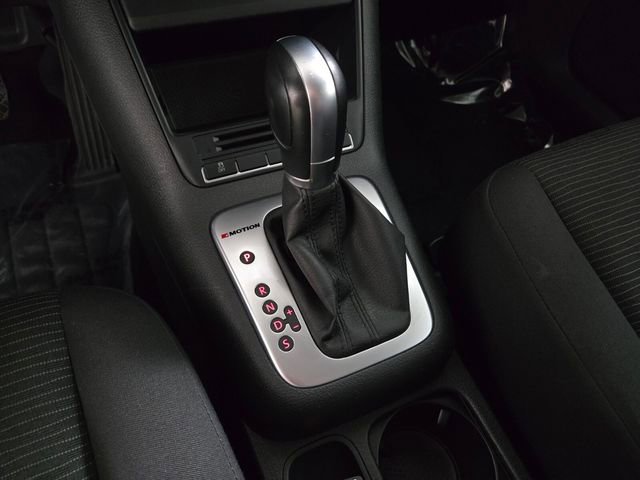 Used 2017 Volkswagen Tiguan S image 35