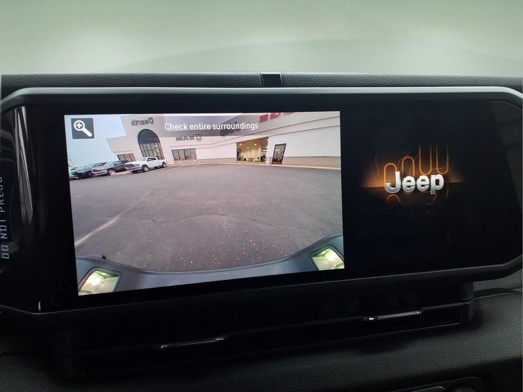 New 2026 Jeep Gladiator Sport AWD/4WD image 10