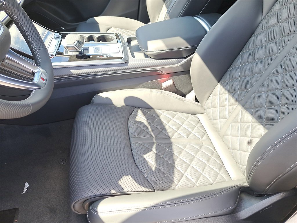 New 2026 Audi SQ8 Prestige image 17