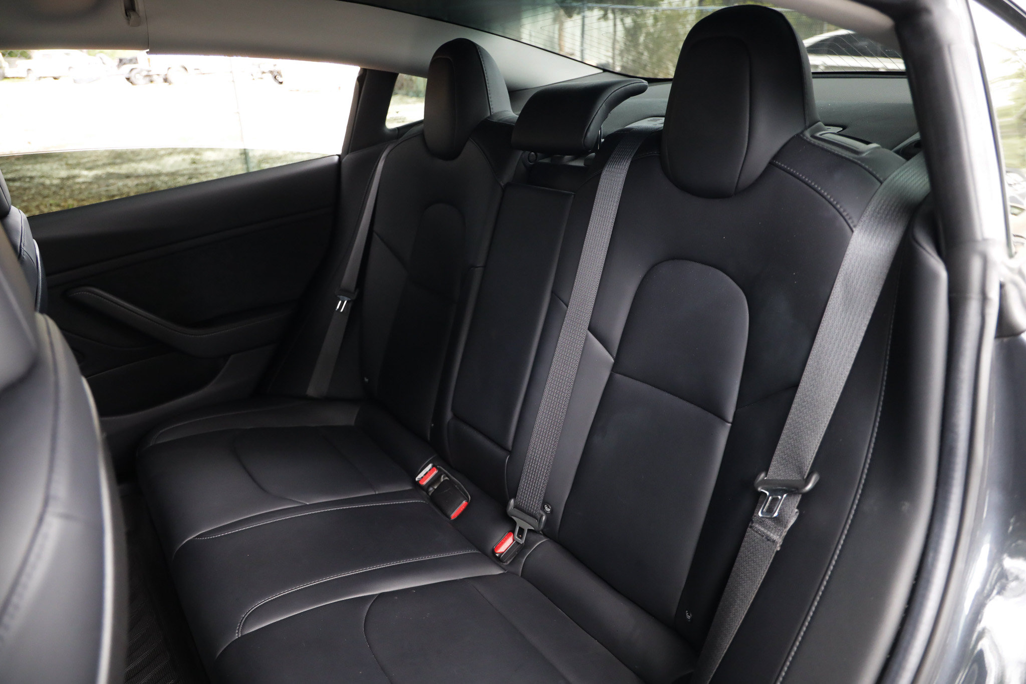 Used 2018 Tesla Model 3 Long Range RWD image 13