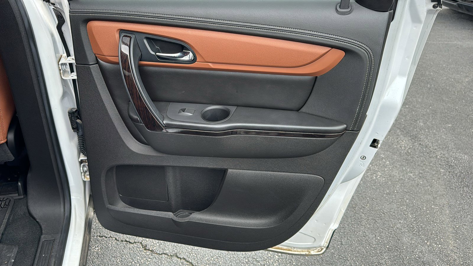 Used 2016 Chevrolet Traverse LTZ FWD image 21