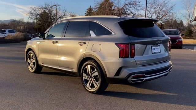 Used 2023 Kia Sorento SX Prestige w/ Panoramic Sunroof Package image 4