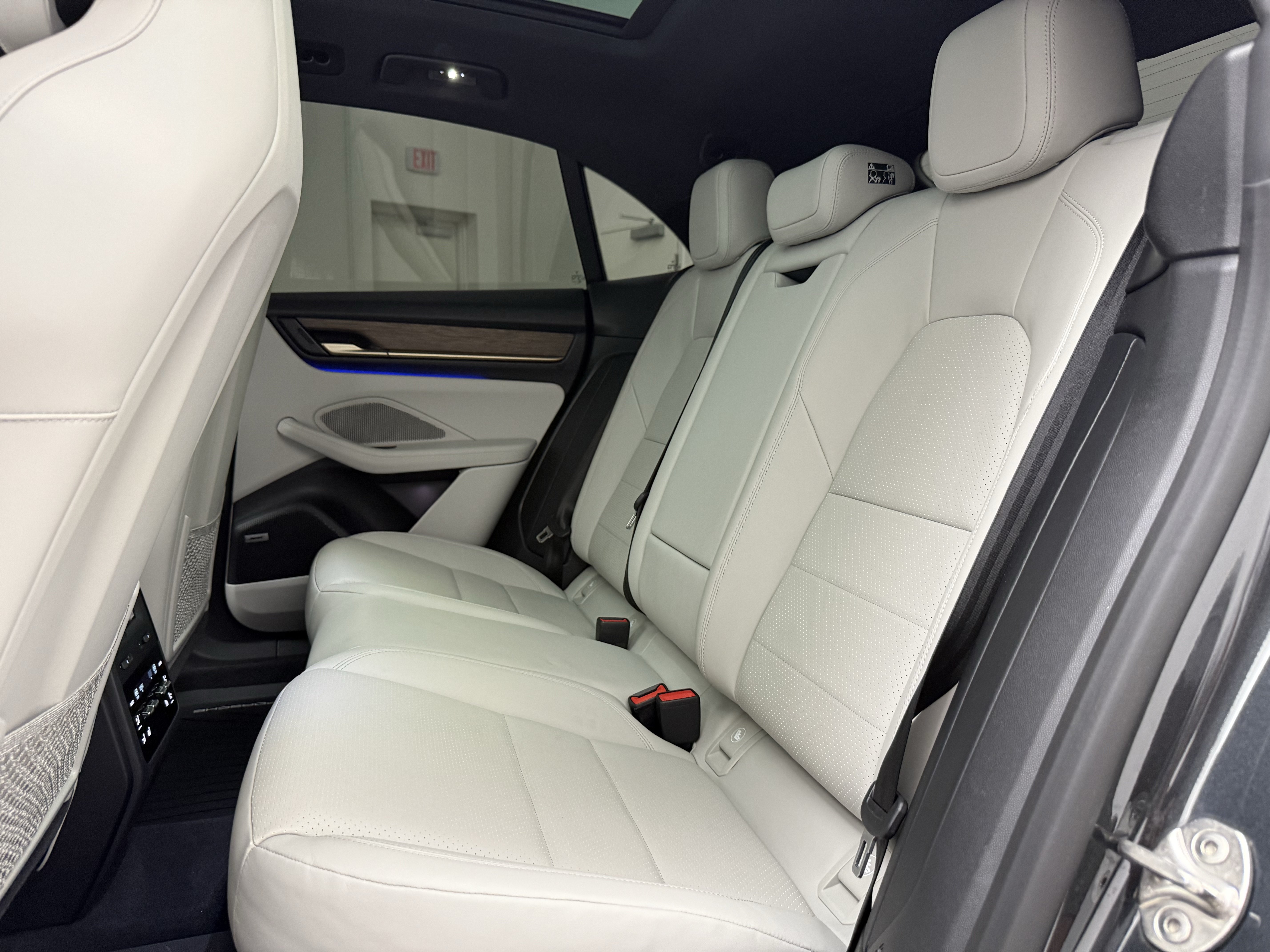 Used 2024 Porsche Macan 4 Electric AWD/4WD image 26