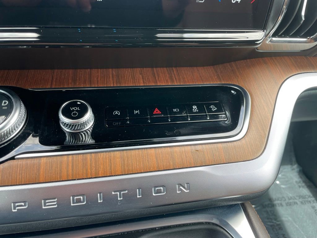 Used 2025 Ford Expedition Max King Ranch AWD/4WD image 12
