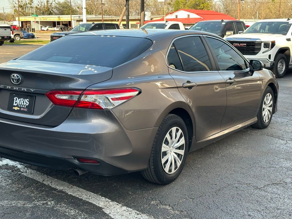 Used 2018 Toyota Camry L image 6