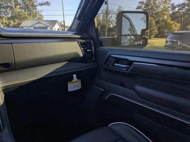 Used 2025 GMC Sierra 2500 AT4X image 12