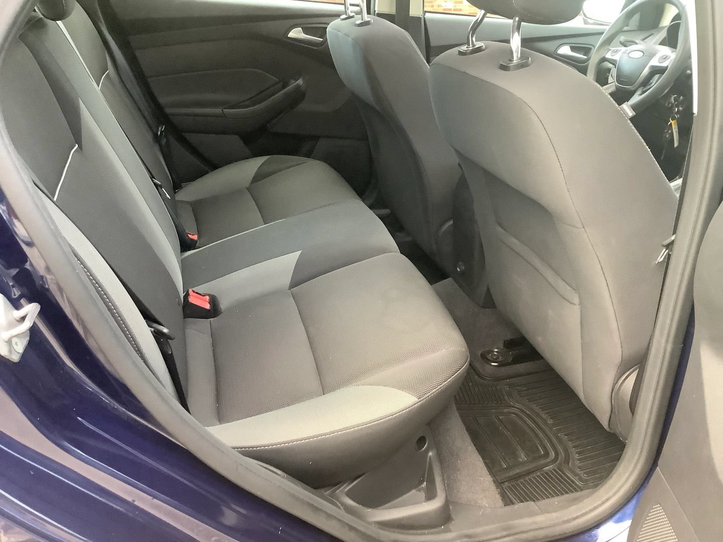 Used 2012 Ford Focus SE FWD image 15