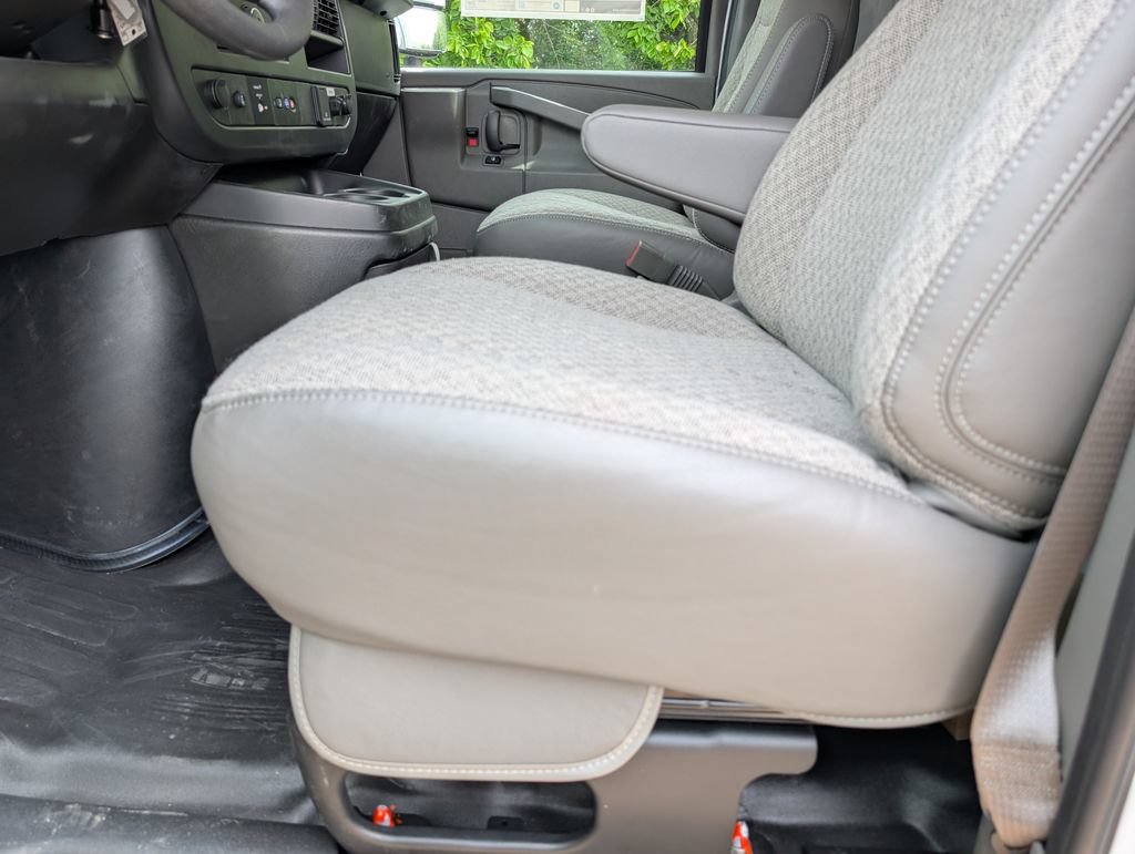 New 2025 Chevrolet Express 3500 w/ Power Convenience Package RWD image 5