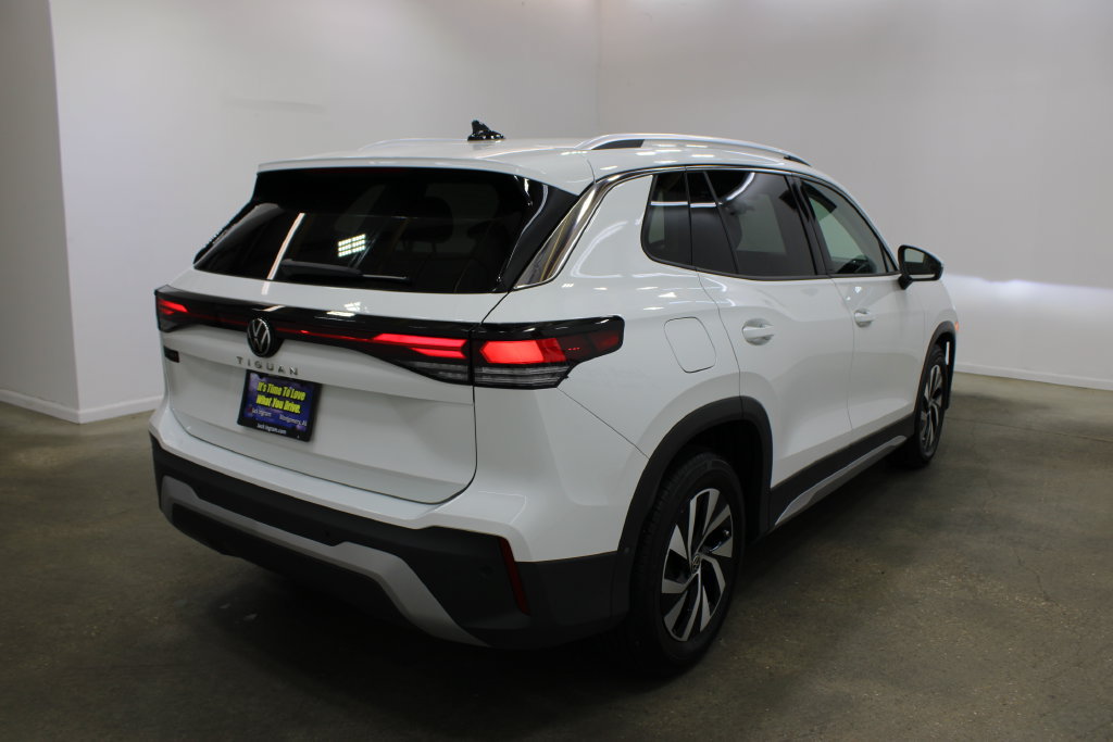 Used 2026 Volkswagen Tiguan S FWD image 5